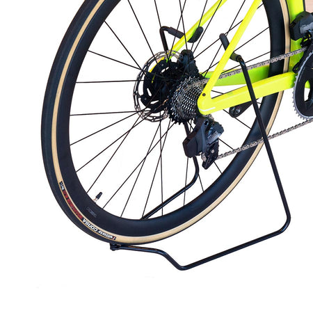 Minoura DS-90TSF Floor Stand, Bikes: 1, On the floor